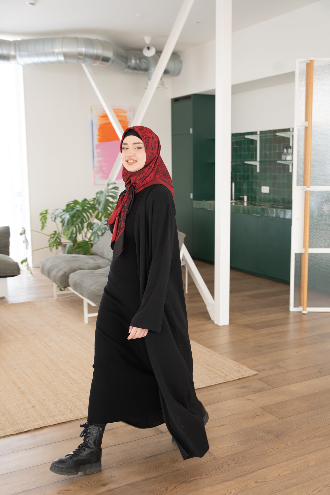 Bagira schwarzes ärmelloses langes Kleid